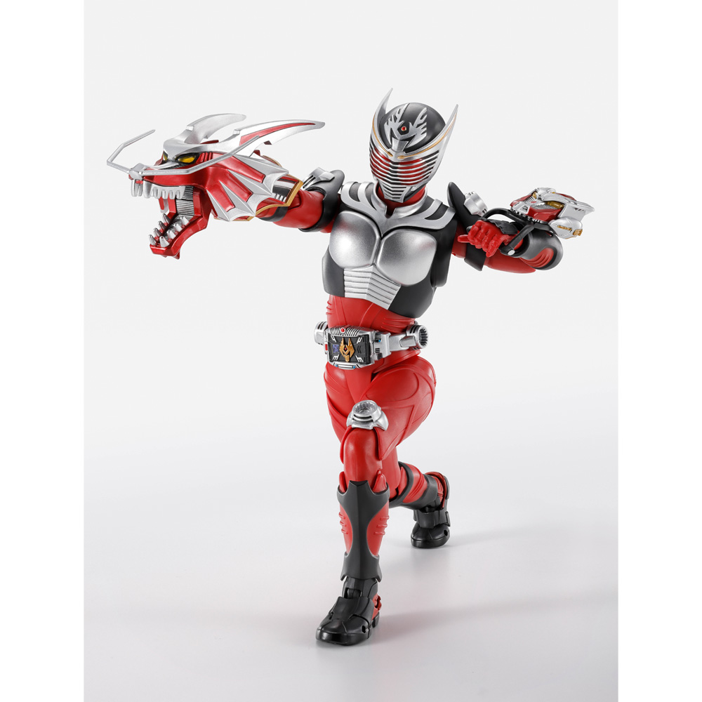 S.H.Figuarts（真骨彫製法）仮面ライダー龍騎