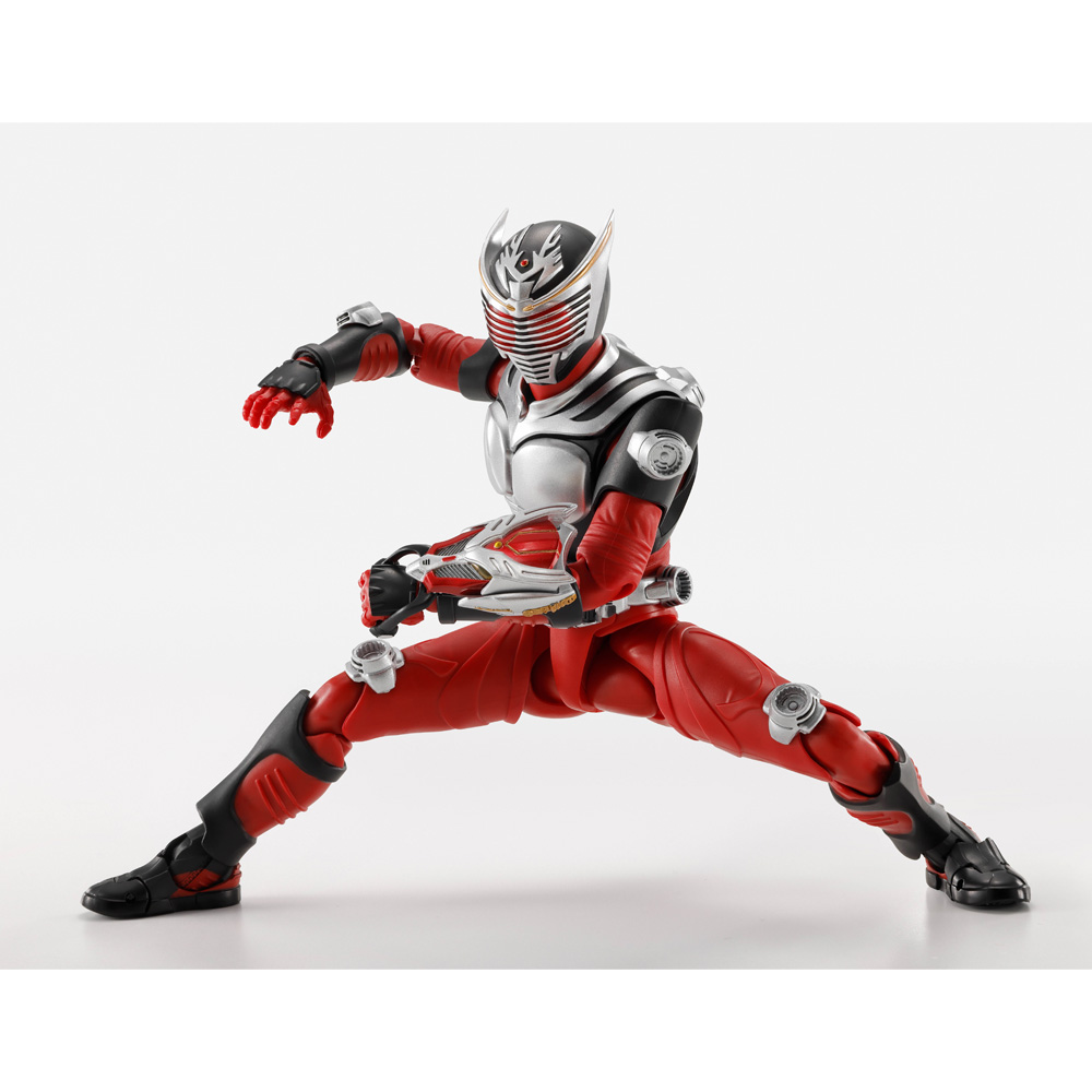 S.H.Figuarts（真骨彫製法）仮面ライダー龍騎